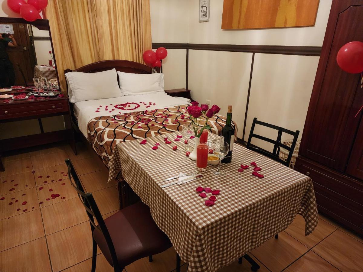 Hotel Casa Franciscana Quito Bagian luar foto