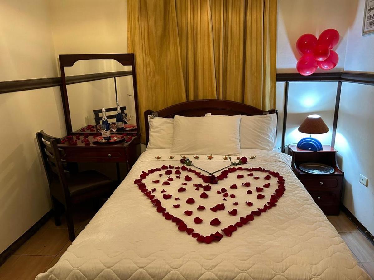 Hotel Casa Franciscana Quito Bagian luar foto