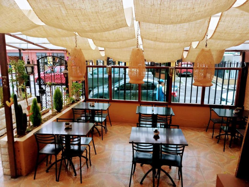 Hotel Casa Franciscana Quito Bagian luar foto